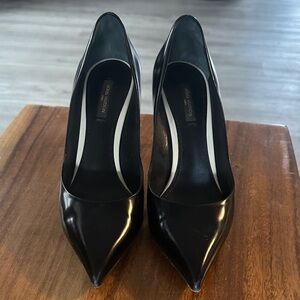 Black Pointed Toe Louis Vuitton Pumps